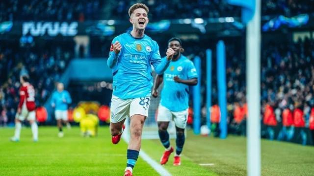 体育娱乐-上预备队都能赢的比赛 曼城大胜能看出什么门道？