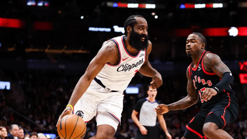 在线体育-如何看待洛佩斯&amp;amp;祖巴茨的双塔？哈登：我觉得相当不错