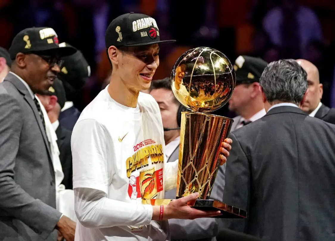 体育APP-破防！林书豪自曝NBA生涯真相，放弃700万+场均20+，依然被拒